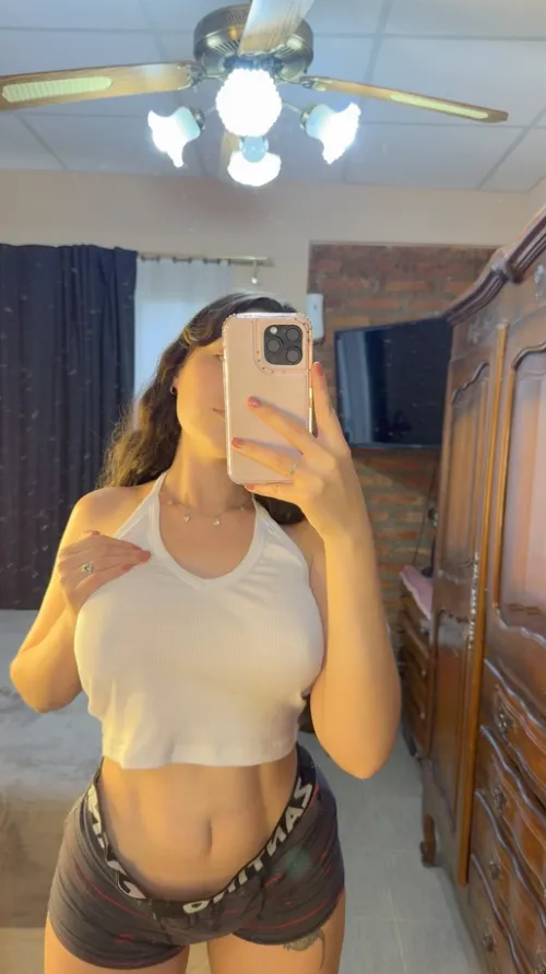 Feeling myself in this tank top by sexiluciana