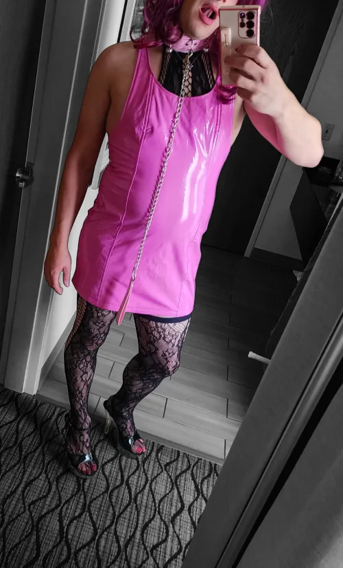 Feeling shy but confident what do you think?! by Secretly_Vanessa