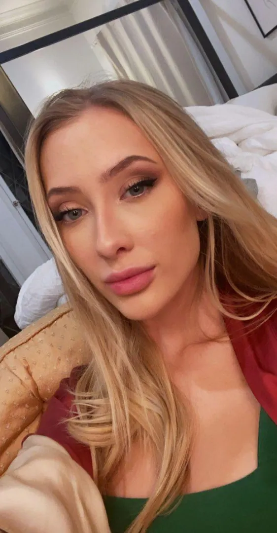 Felt cute here with this new shade. posted by Twilightbloommm