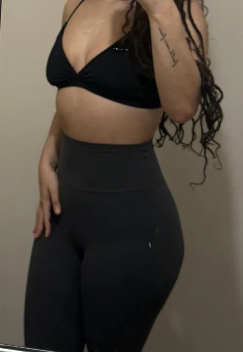 felt good.. by prettysashaxo