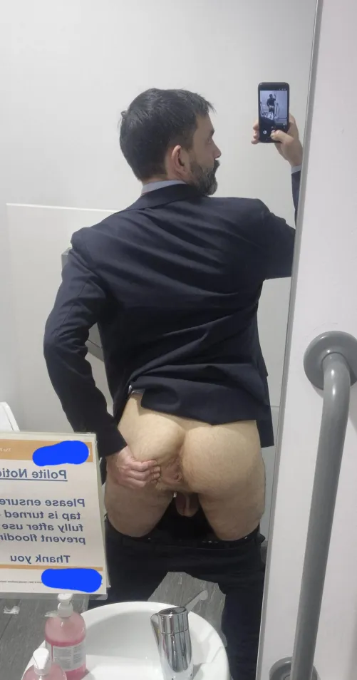 Felt horny at work by hollow_endeavour