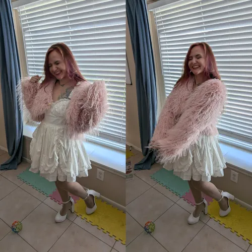 Felt like dressing like a cupcake today by HelenaThistledown