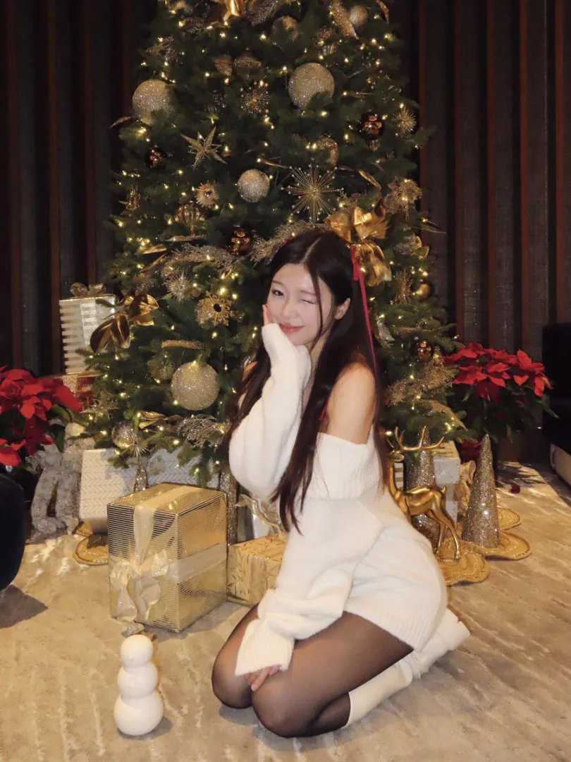 Festive Jaime posted by Worth-Spot7437