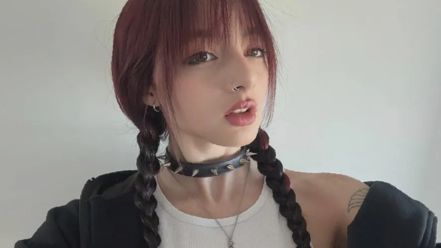 FI8 Anyone providing hosting? - chat on lnssta: .lunafyrae'. by jellyrolls_22