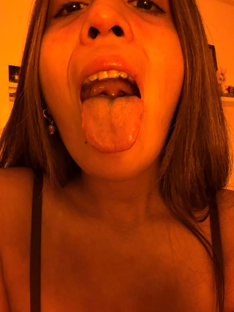 fill my mouth  posted by Future-Pain-763