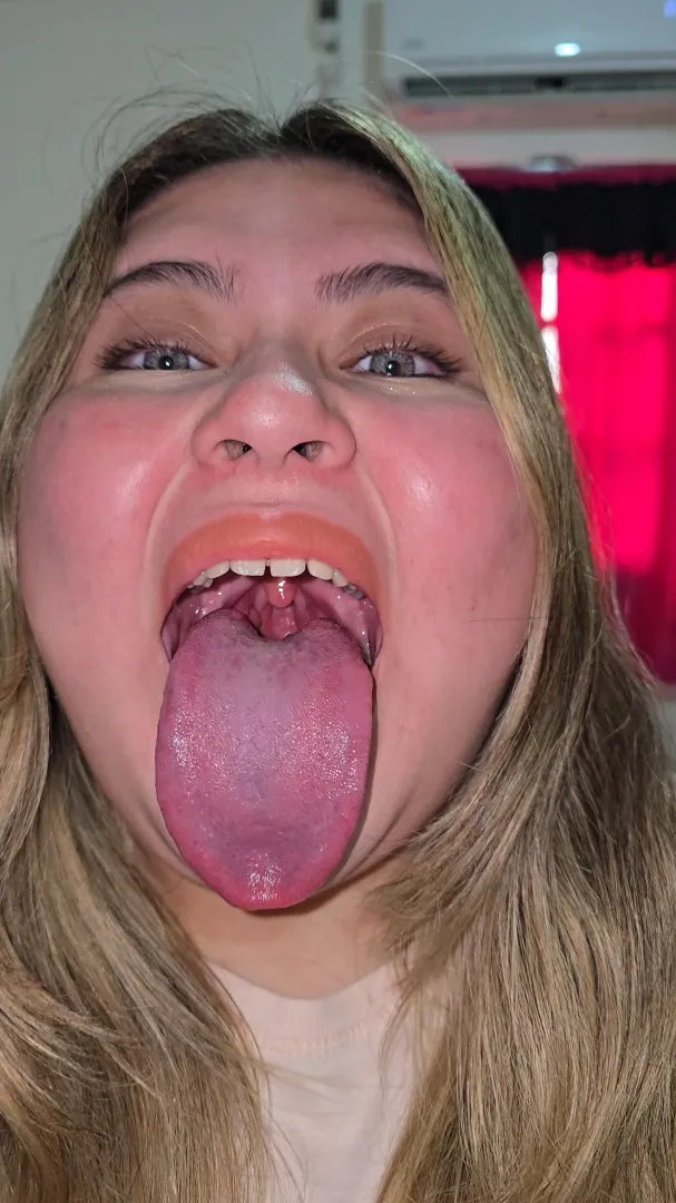 Fill my mouth  posted by UniversityOk2416