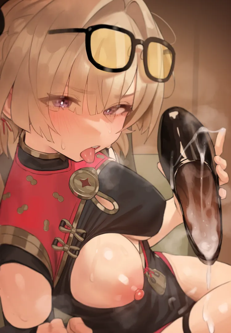 fill the shoe so i can drink it posted by BeefGir2