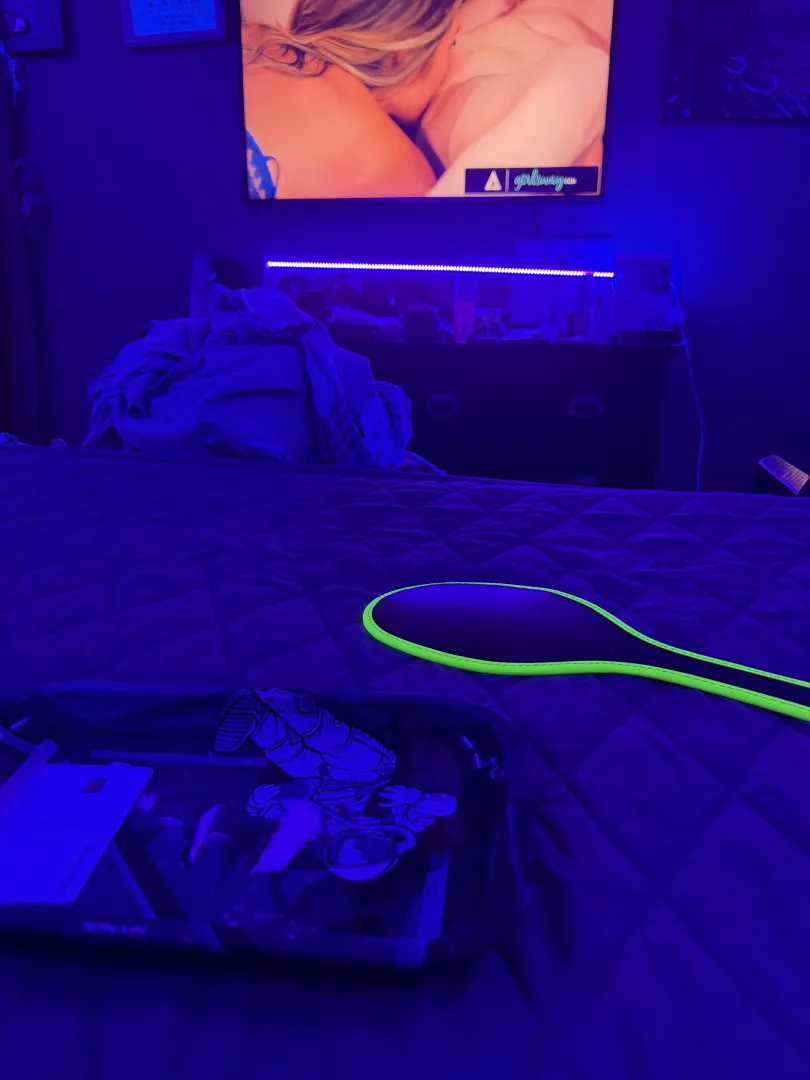 Finally! Been awhile since we’ve had a Coke fueled fuck feast posted by Working-Celery-7981