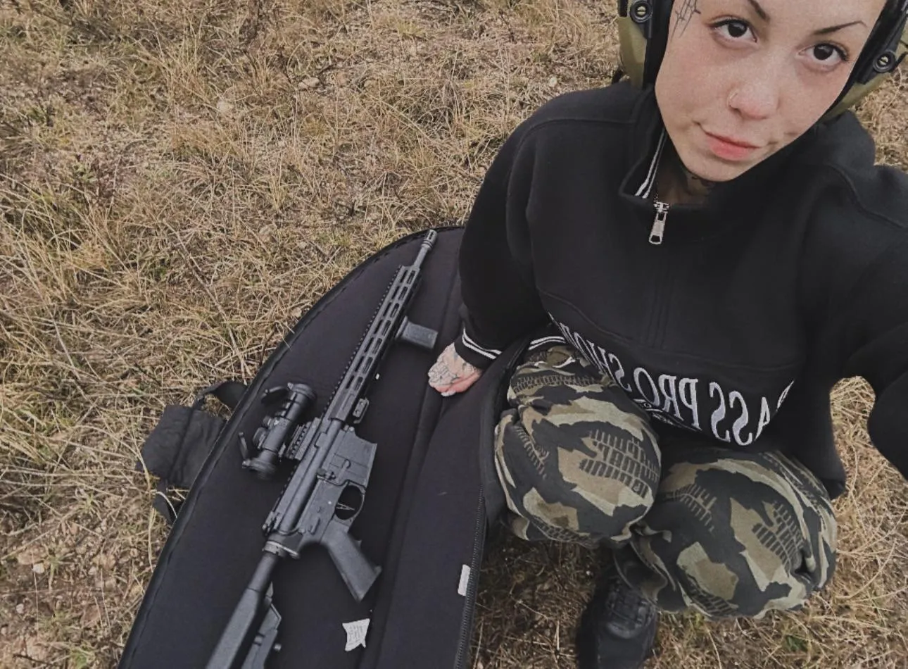 Finally got to take my new AR-15 out for some target practice  posted by Cuntryqu33n