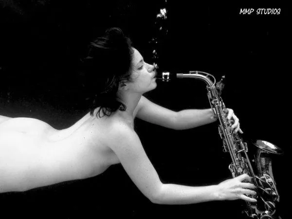 Finally someone who really knows how to blow without air posted by karinds1