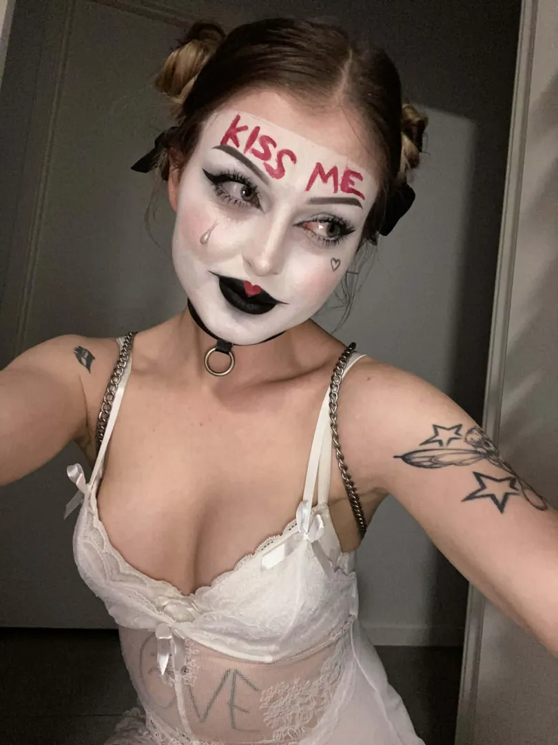 First kiss applications now open posted by sookiheaux