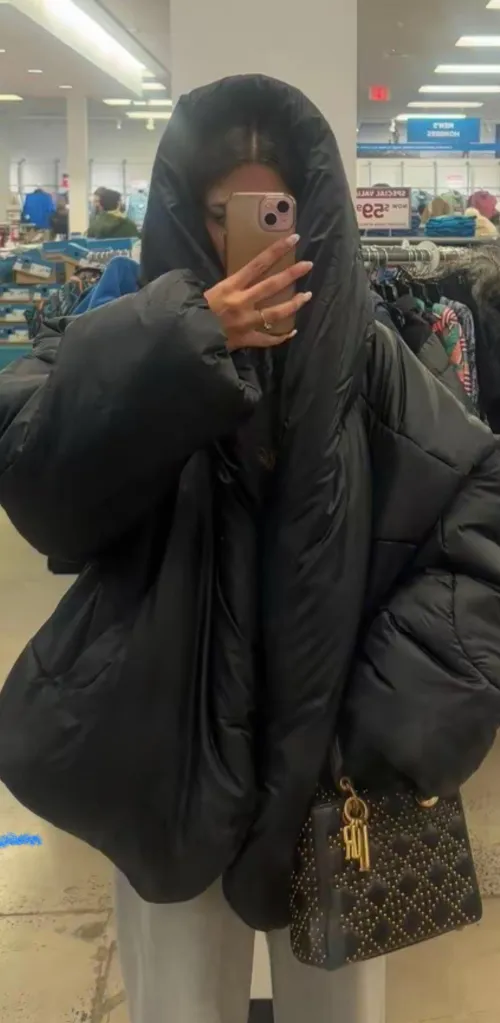 first thing you do on payday is fund my shopping sprees by godessraqelle