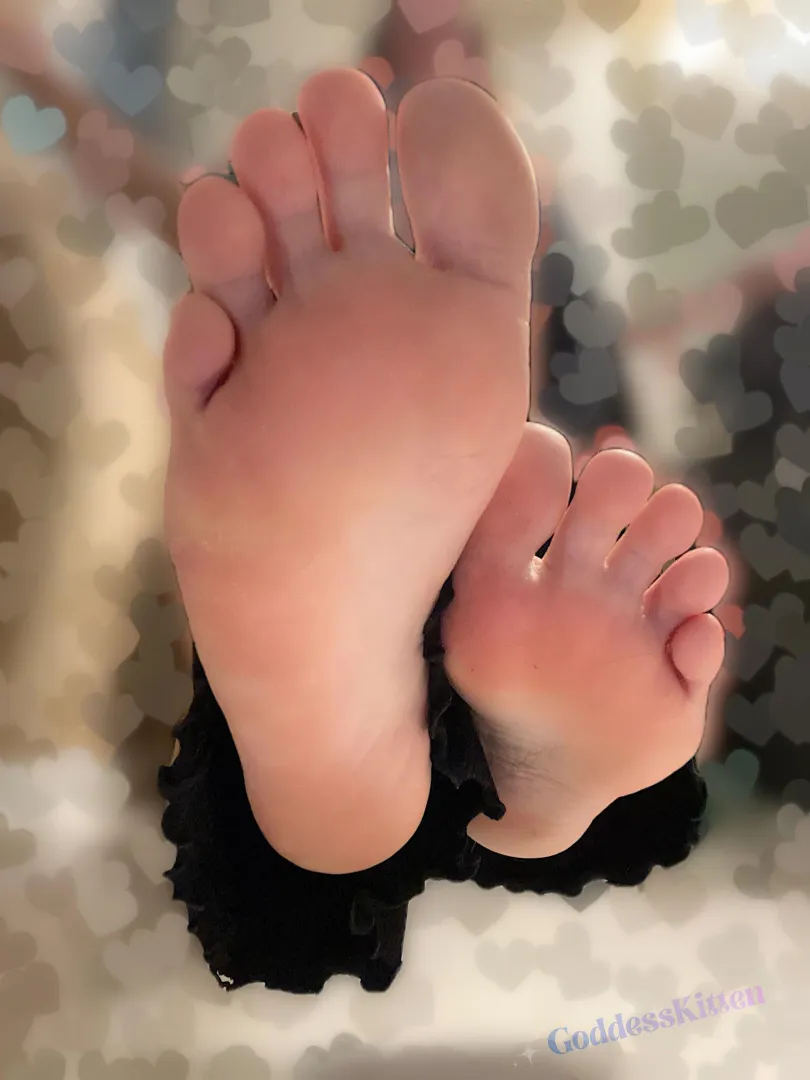 First thoughts when you glanced at my soles? posted by sexykitten421