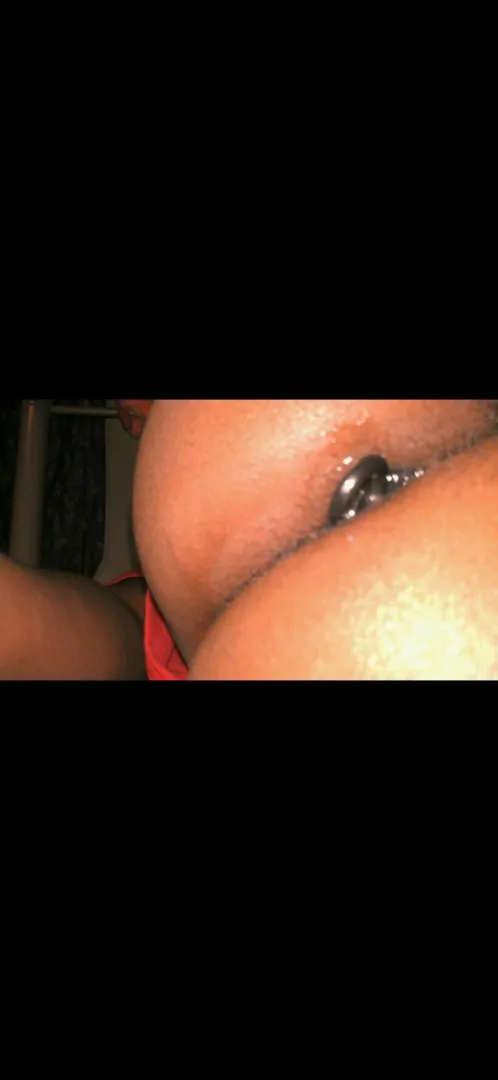 First time showing my plug posted by gymtimedreamer