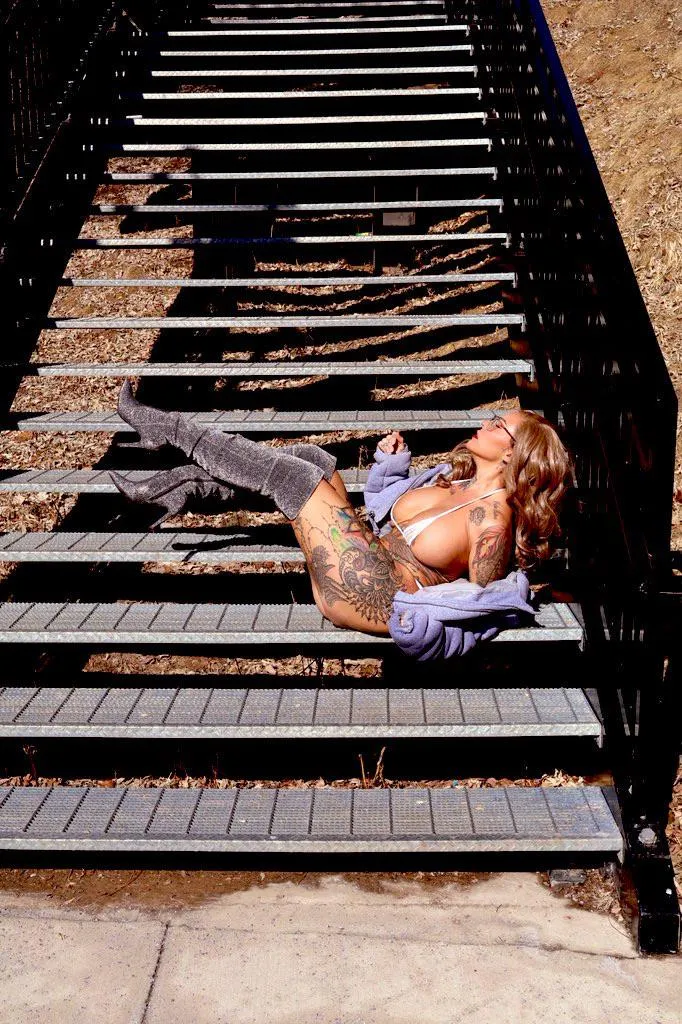 Fishnet bikini and sunshine posted by Heathurstarr11