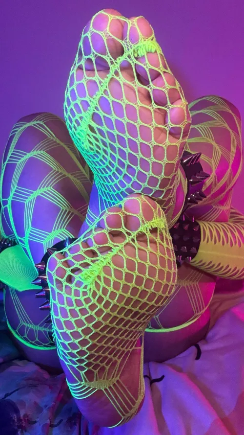 Fishnet x feet jobs by koolkatheartmindsoul