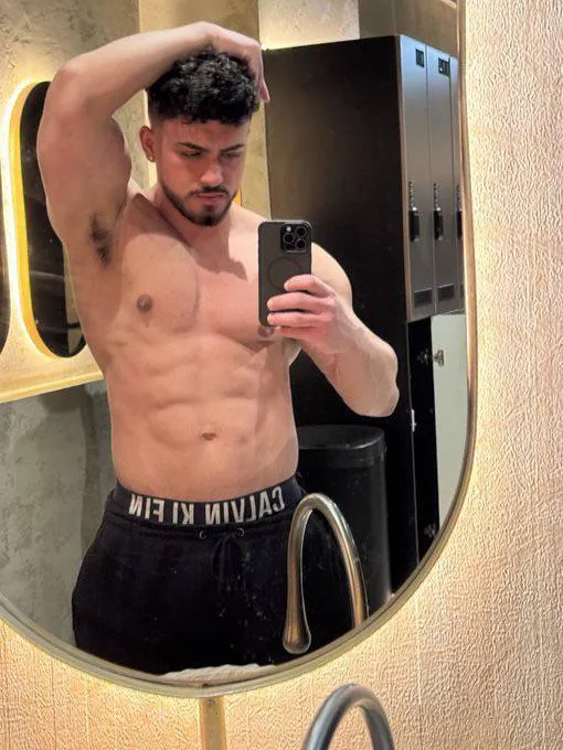 Fit and chill bro looking for similar ppl sfw and nsfw posted by MrMasterDom11