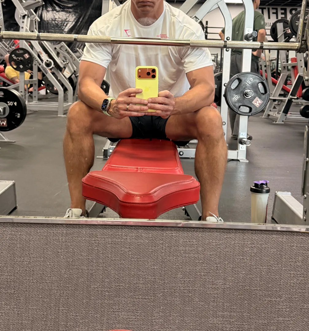 Fit gym bro looking for other fit bros for chill bromance. Hit me up if that’s you! posted by Puzzleheaded-Ad-3553