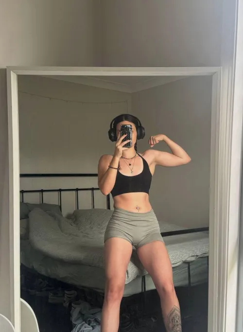 Fit, natural, consistent by Sassyneptune