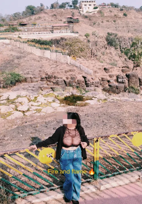 Flashy & fluffy.  by Fire-and-Flane