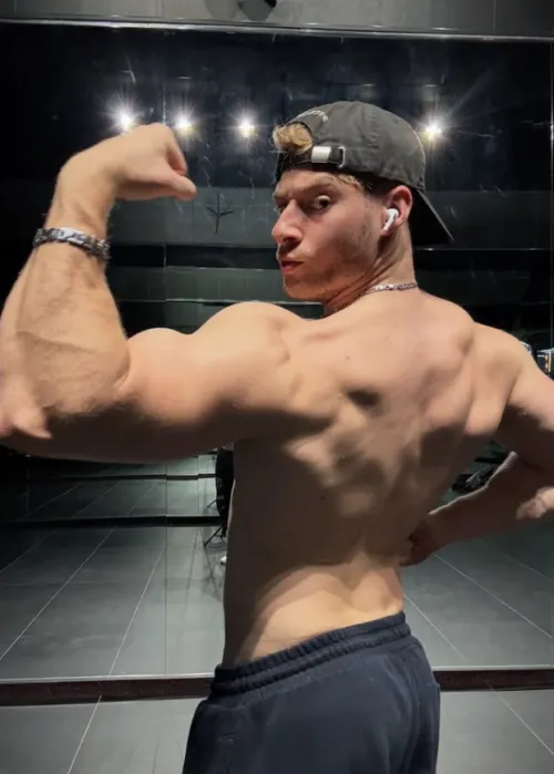 flexing a bit by JonnyStuddOfficial