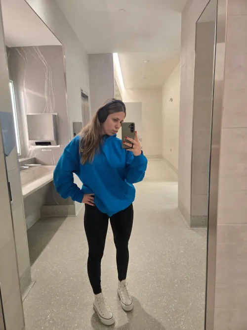 Flight is delayed:/ by natthefreak