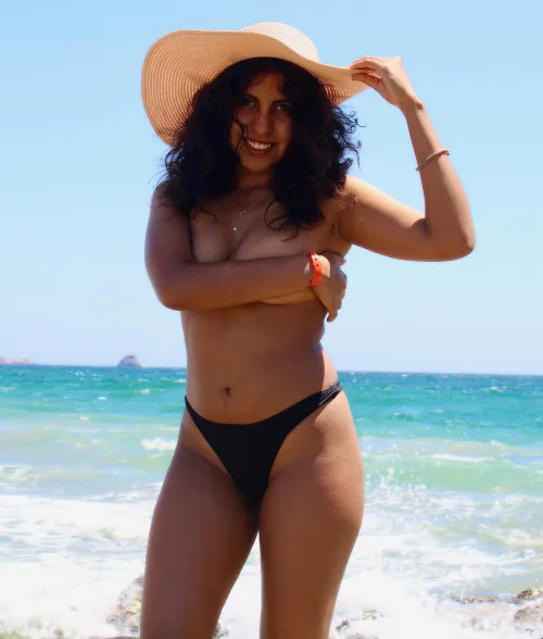 Flirtatious level of danger by Belenalffaro