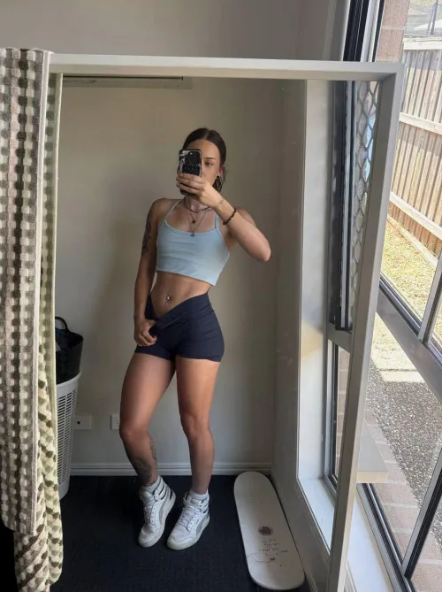 Flirting effortlessly by phantom_sassy