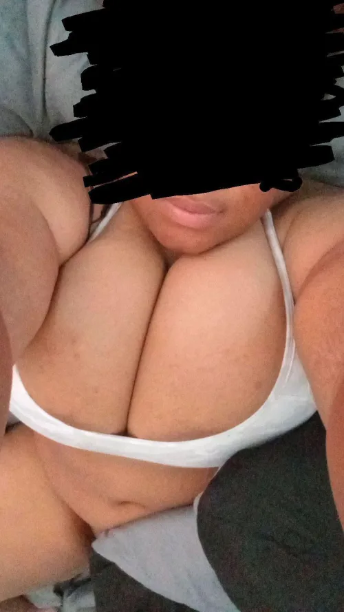 [FM4M] couple looking for a third to mess around with by milk_lov