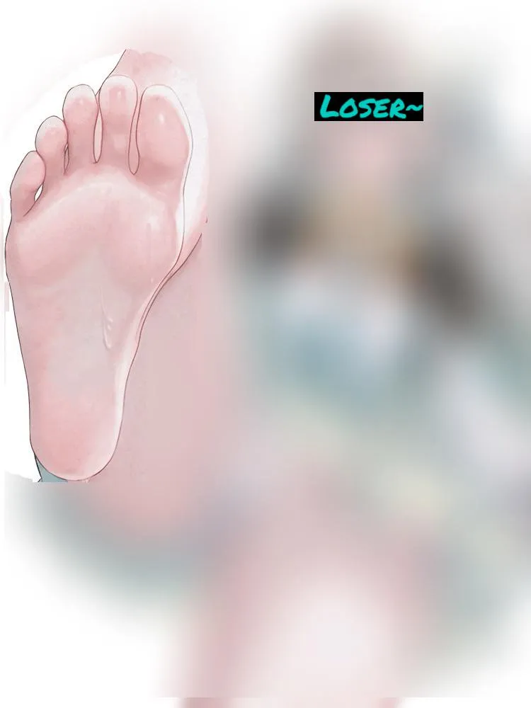 Focus on feet posted by [deleted]