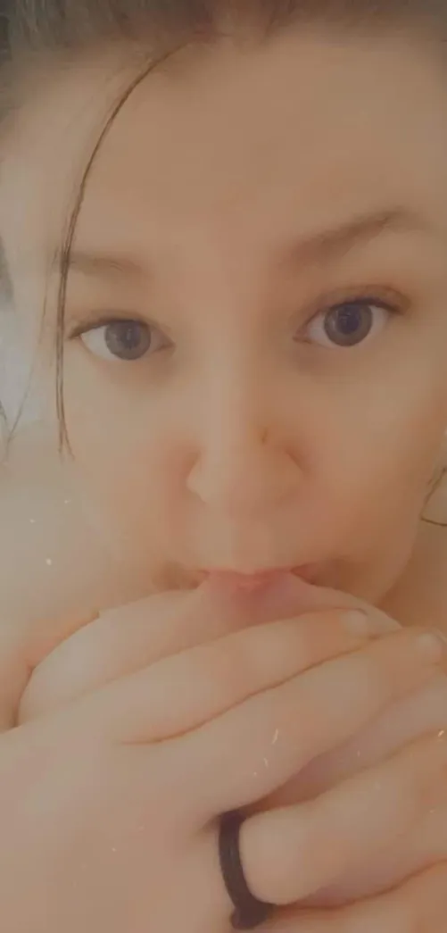 [f]or everyone who wanted to see if I could I can  by leavingsparkleshere