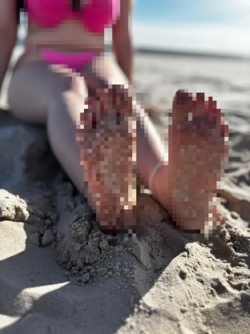 for my little pervs that like to pump to pixelated feet by squishmelons00