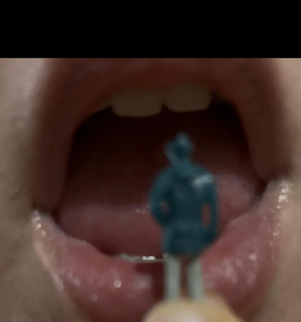 For some reason my kisses always turn into licks posted by DnDancing2AlarmBells