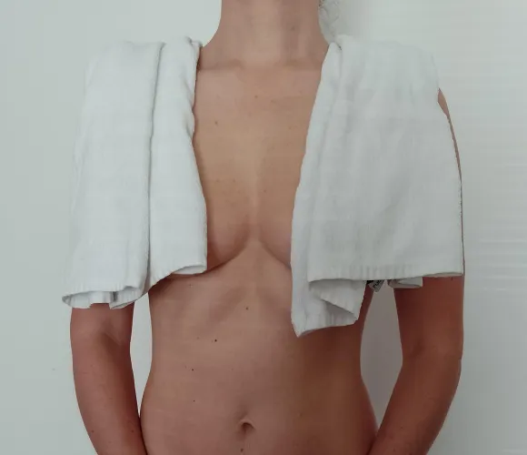 Ford Prefect waiting for hitchhike by isa_bea