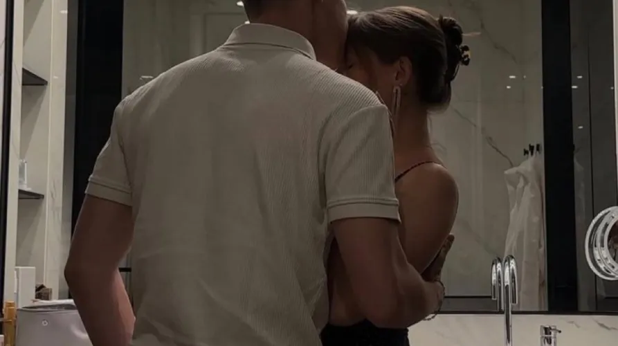 Forehead Kisses by SurfFly