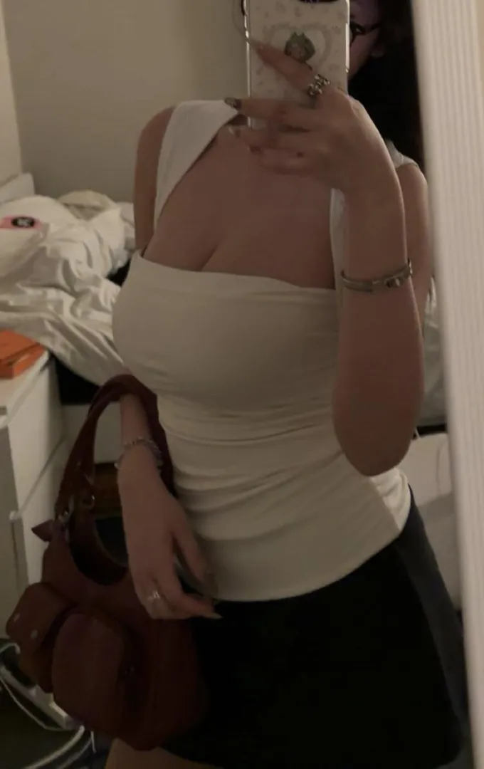 Forever, sparkling wherever I go  posted by bunnytopsx