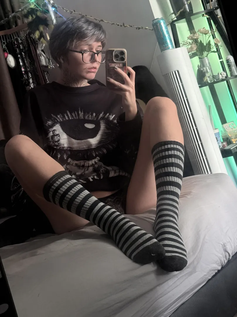 forgot to put on my pants posted by kawaiiipunk