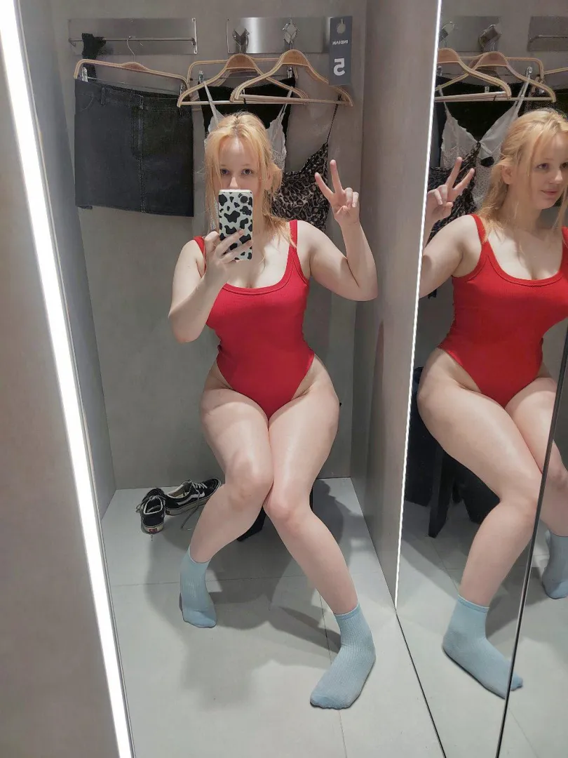 found a little fire in the changing room posted by BigHeart_Dove