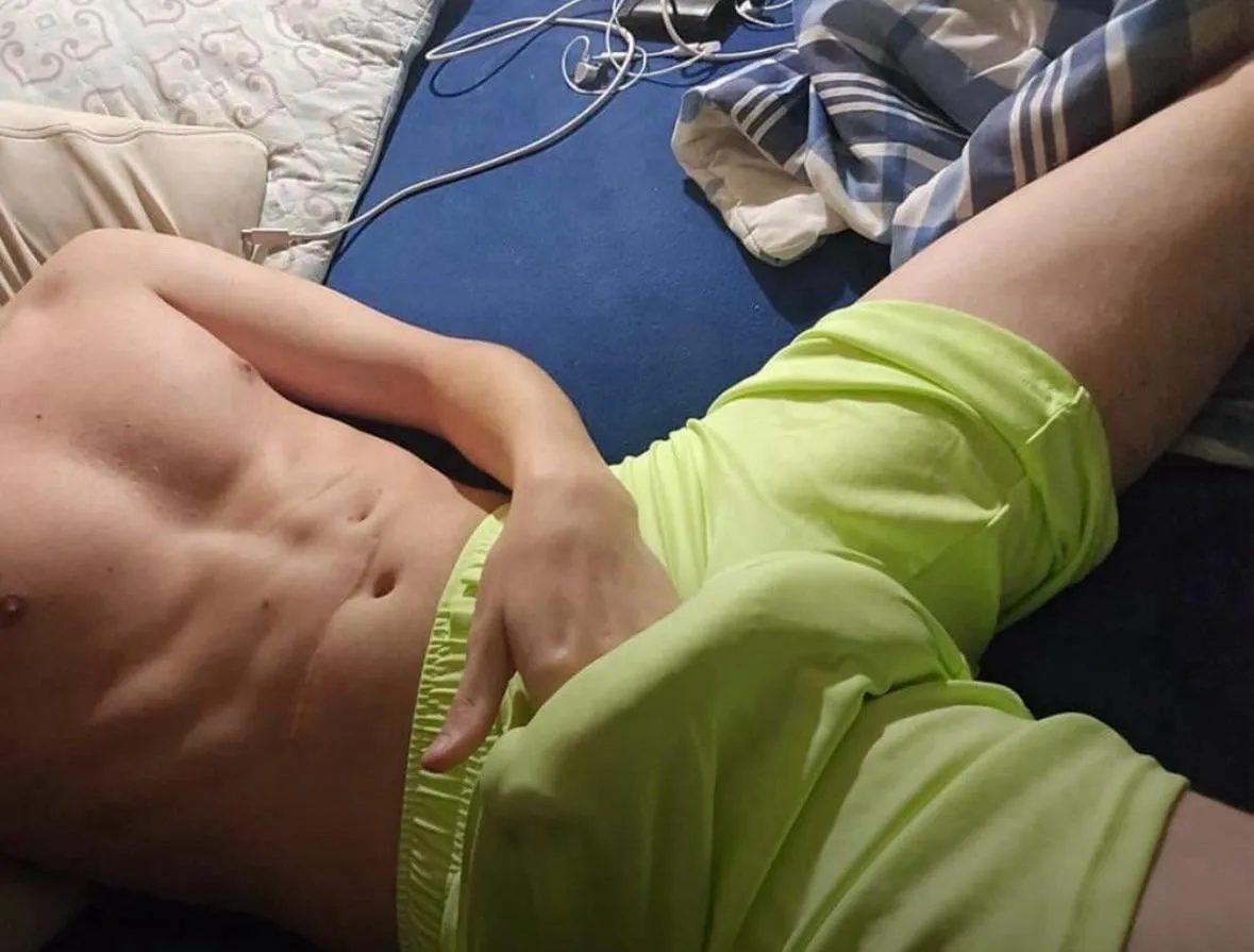 Free all day drain my dick 19m Naperville posted by Particular_Case_8958