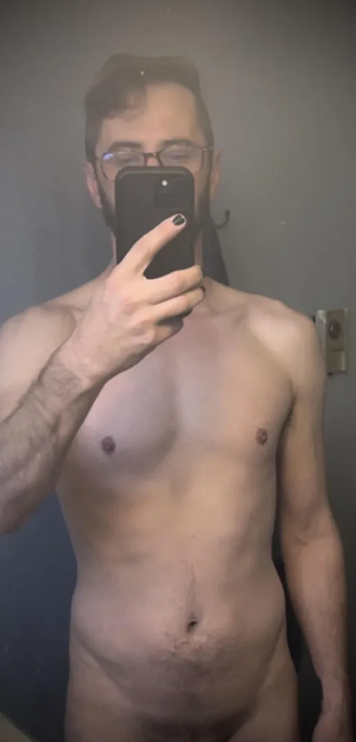 Free tonight. Dinner or drinks, wherever else the night takes us. Local to downtown and can host. M38 posted by EliteSnailKnights