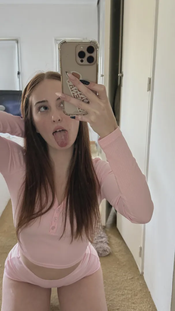 Free tonight/tmrw, can’t host unfortunately - always replying on Tg: .`mariafluff,. posted by HamsterBaiter