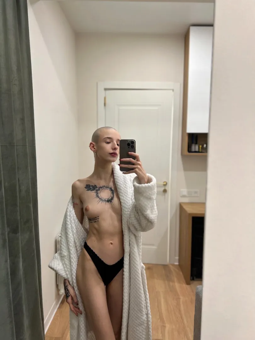 Fresh alt girl after shower posted by Soft_Rivera