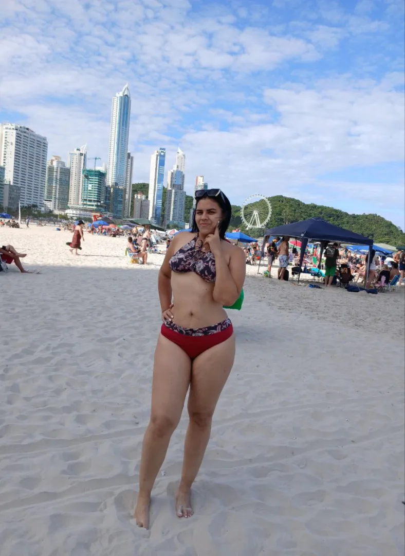 Friday by the beach posted by Bubbly-Phase-749