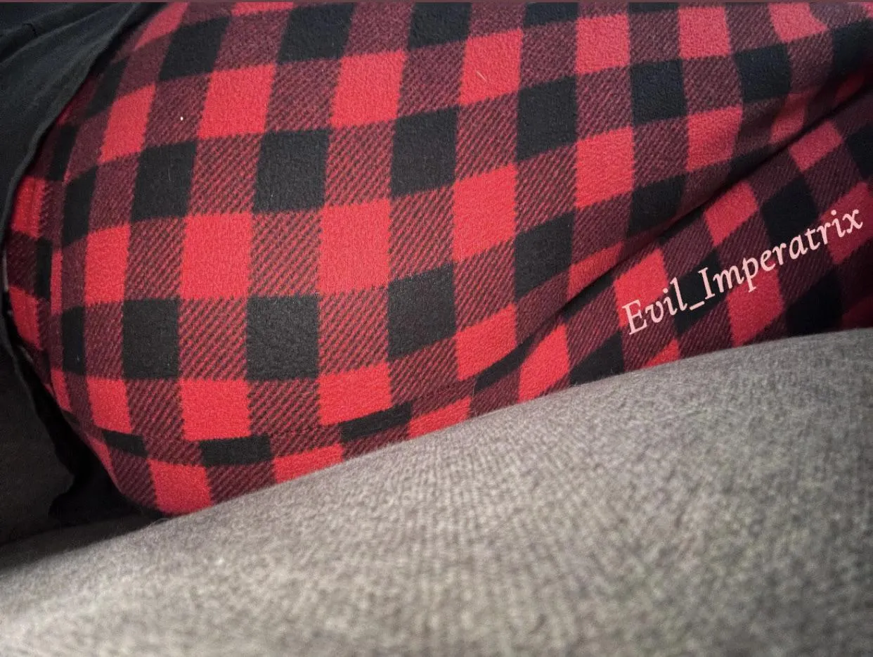 Friday, day of the pay, and time to obey posted by evil_imperatrix