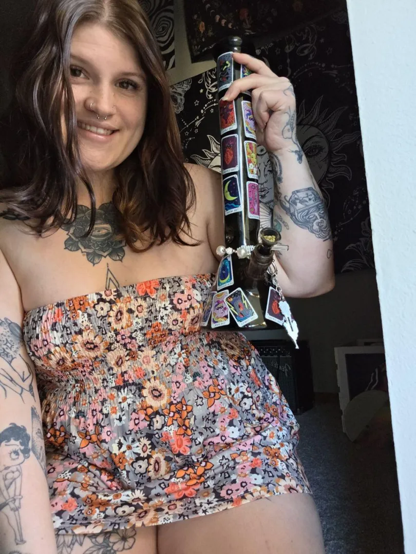 Friday is here!!! posted by cannakweeen