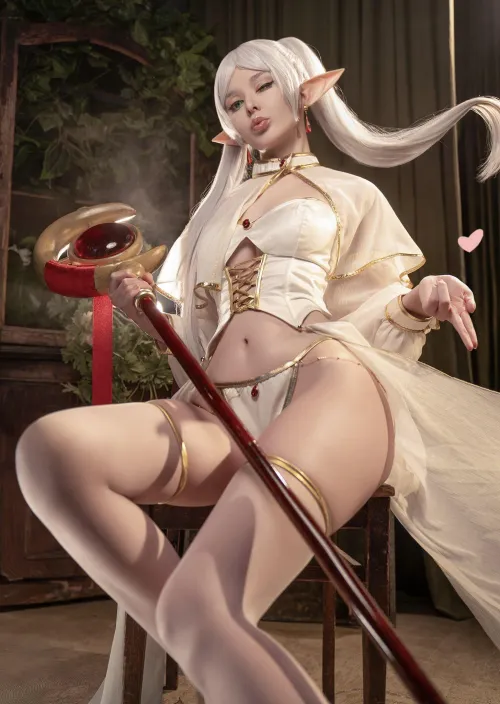 Frieren cosplay by Vinnegal by _vinnegal