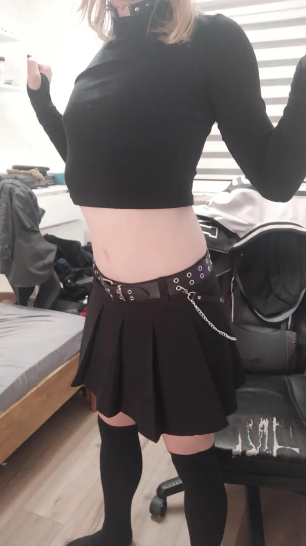 Frohen Femboy Februar:3 posted by Thecakeisa_PIE69