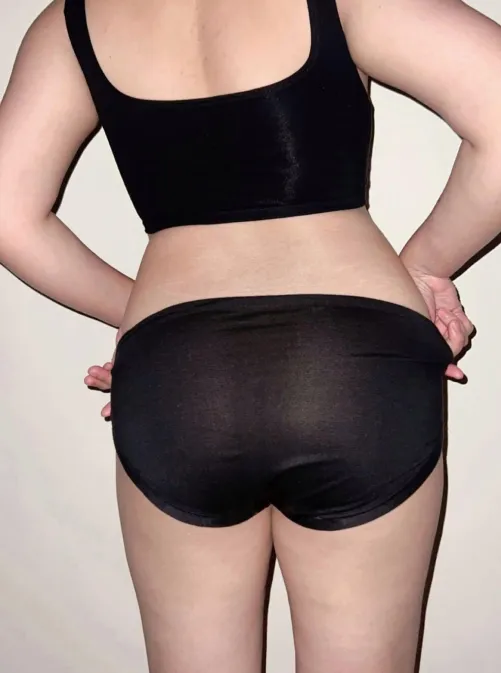 From behind my curves hit different  by noughty-1