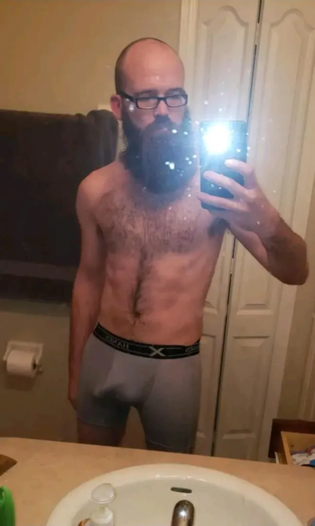 From my previous profile, for the young lady who didn't post her booty. posted by Helpful_Spring8739