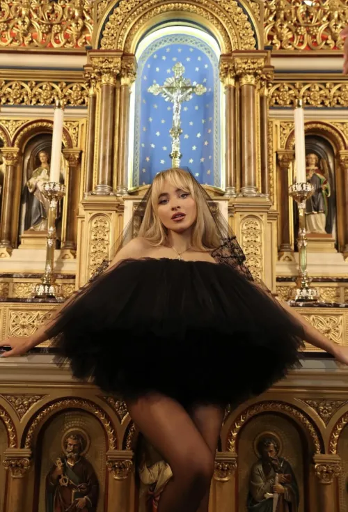 from the feather shoot  by TomahtoPotayto